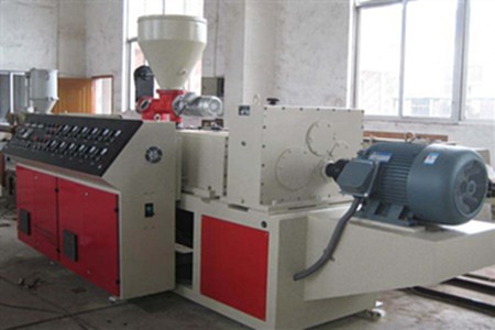 二手挤出机 二手挤出机.jpg