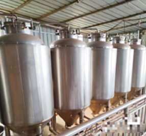 出售二手原厂生产原浆啤酒设备一套600升发酵罐其他食品机械