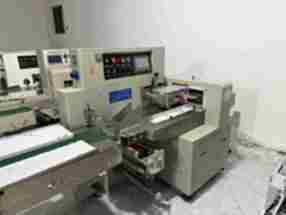 出售二手450枕式包装机450枕式包装机食品生产线