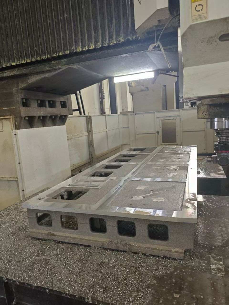 群志2*4 龙门加工中心