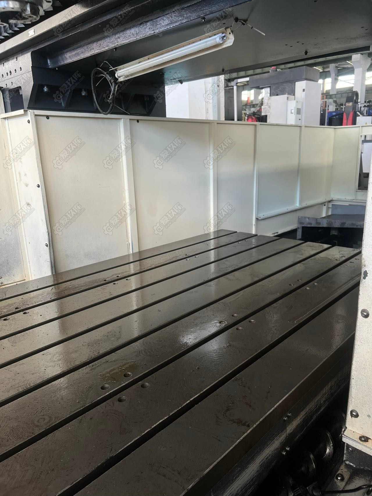 协鸿1530 龙门加工中心