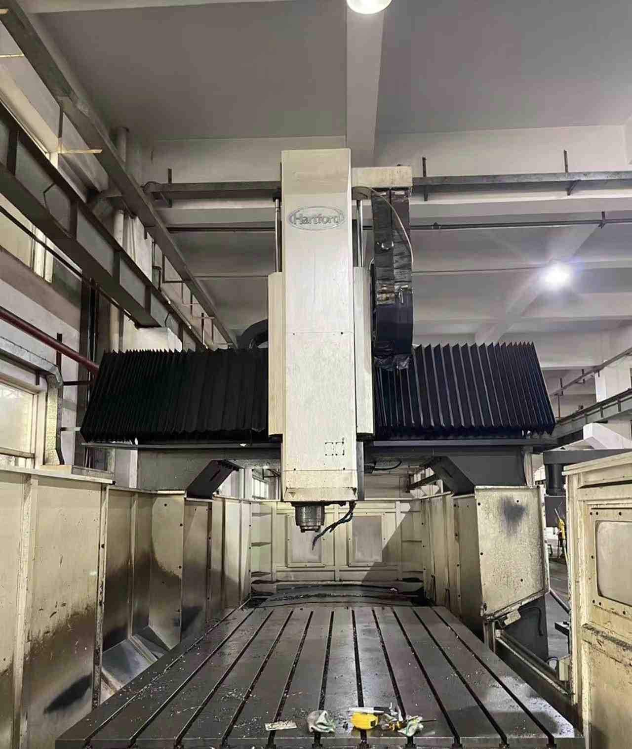 协鸿2*3 龙门加工中心