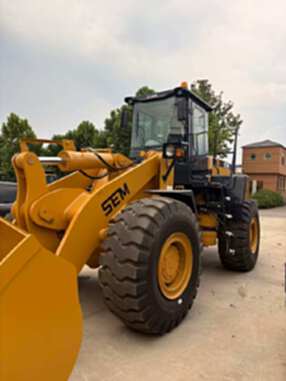 山工660D 装载机