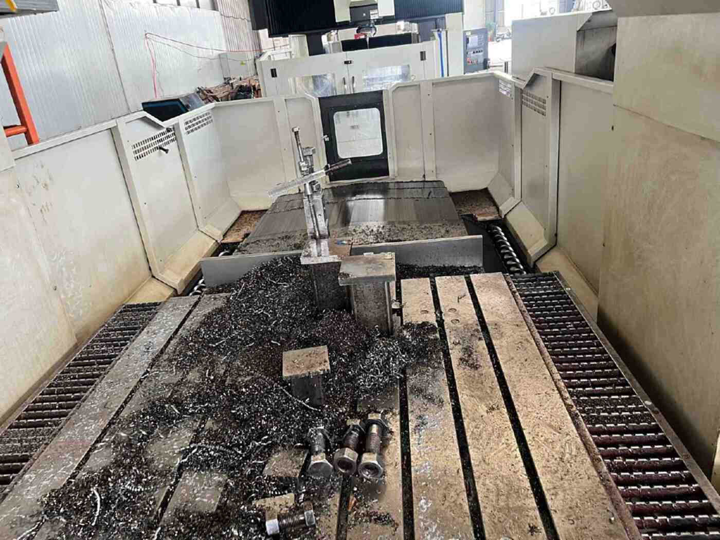 纽威1630龙门加工中心