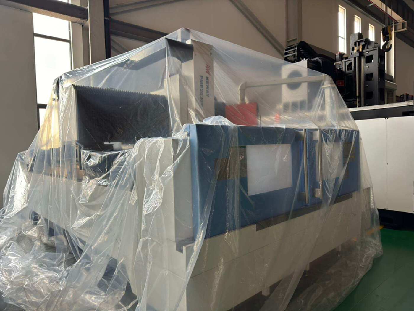 纽威3020型材加工中心