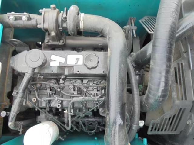 神钢SK140 挖掘机