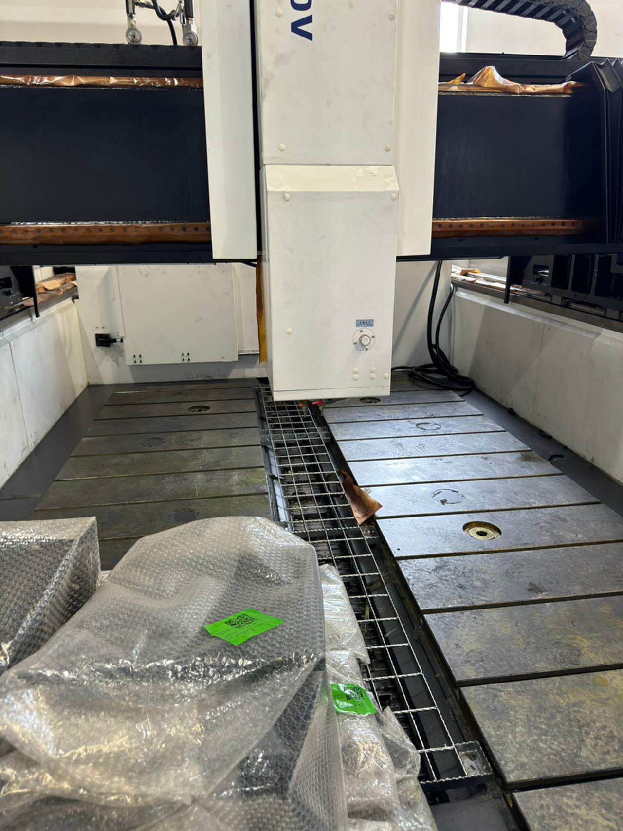 纽威3020型材加工中心