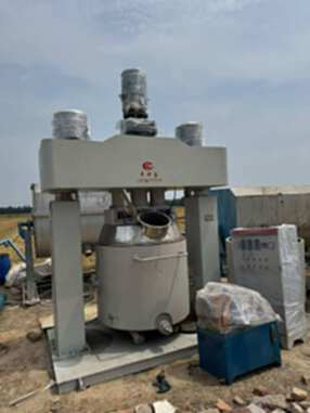 For sale second-hand Xinde 1100L powerful disperser and other chemical equipment
