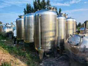 信德3000L 304不锈钢常压储罐 立式储液罐 带液位计人孔 储罐