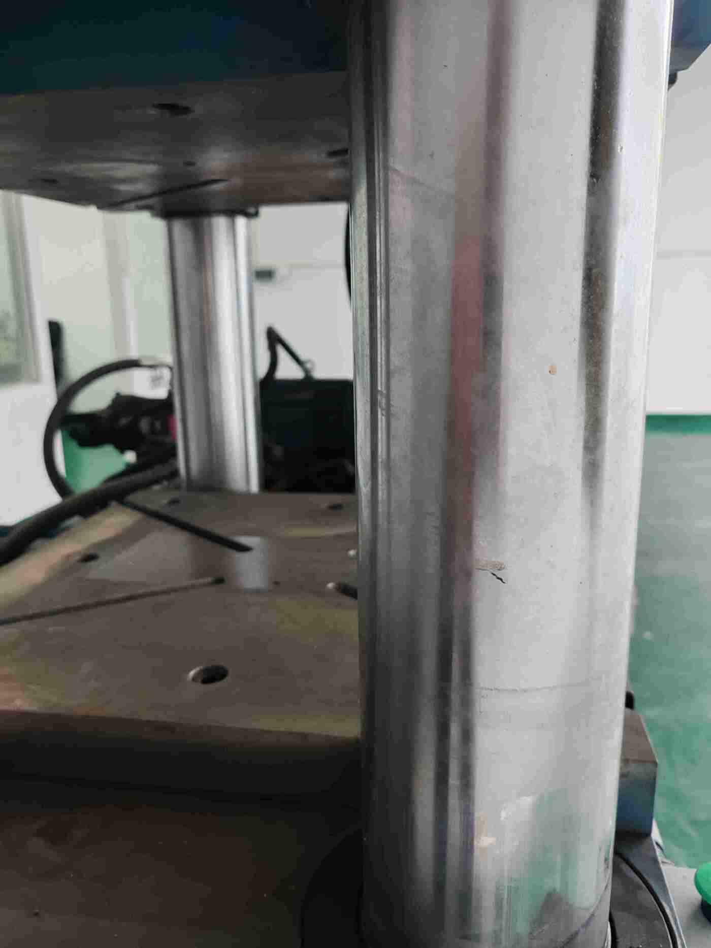 博瑞300液压机