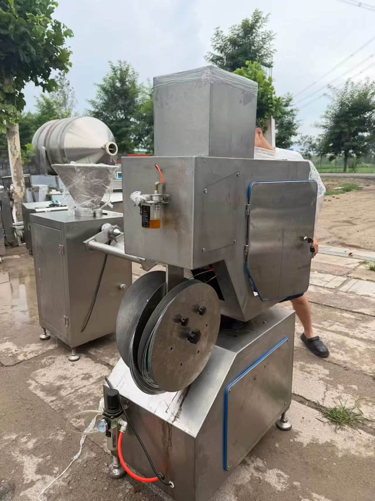 旭众打卡旭众打卡1小时300左右 其他食品机械
