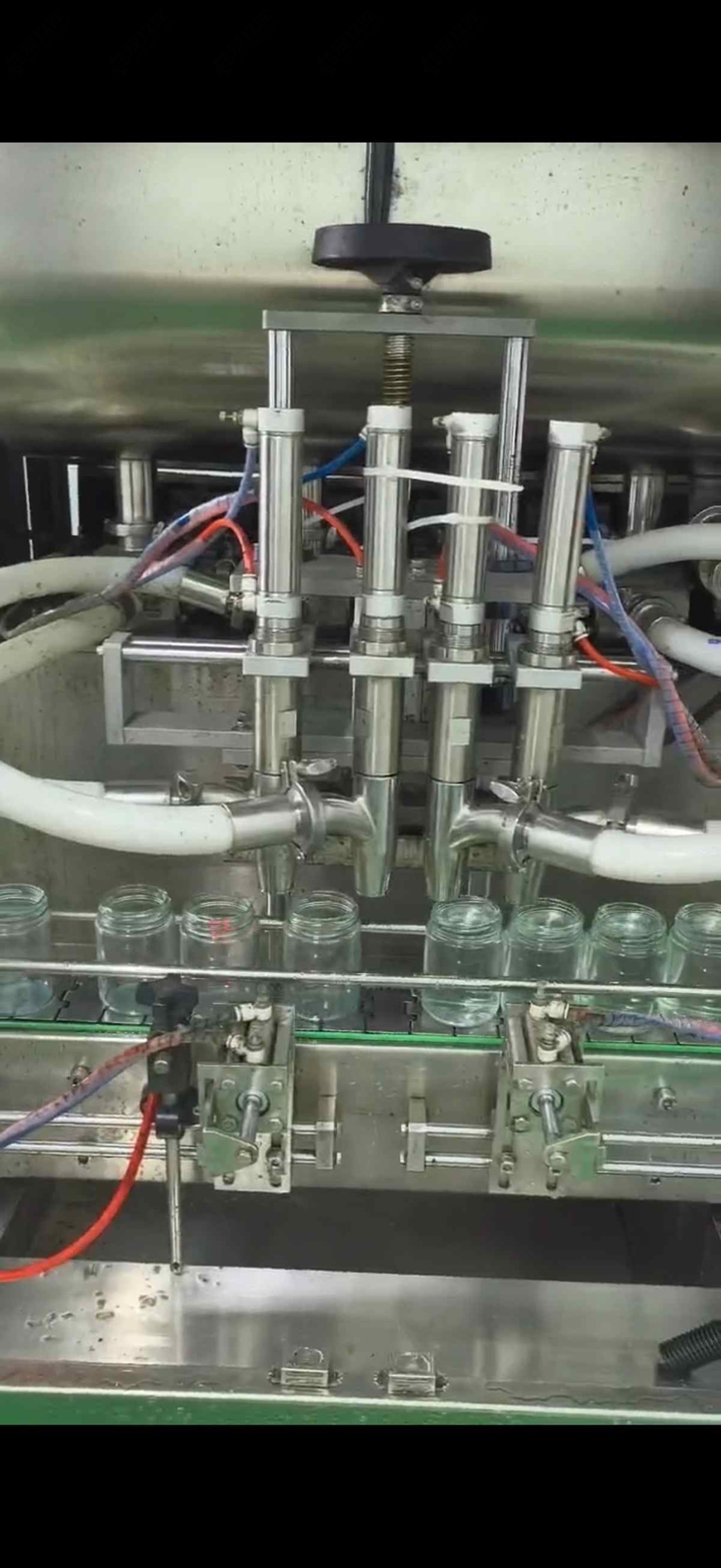重庆义本四头气动型 灌装机