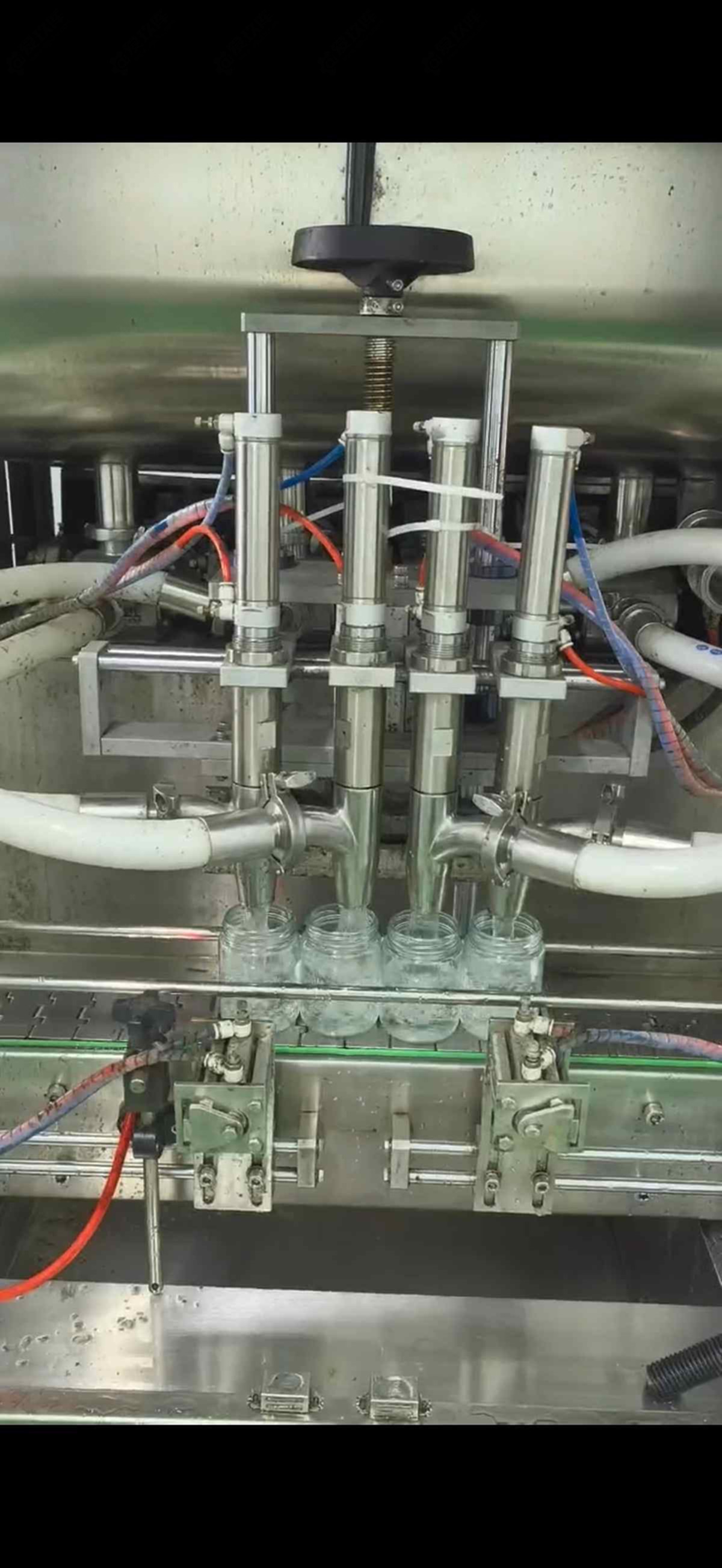 重庆义本四头气动型 灌装机