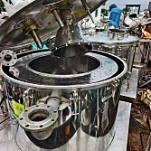 重庆江北机械1250平板拉袋刮刀下卸料离心机化工设备-离心机