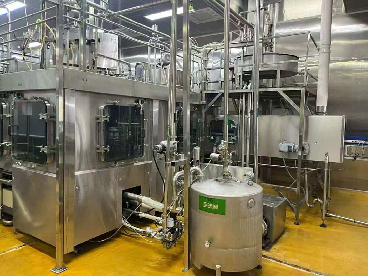 广州万世德40头四合一超洁净热灌装灌装机 灌装机
