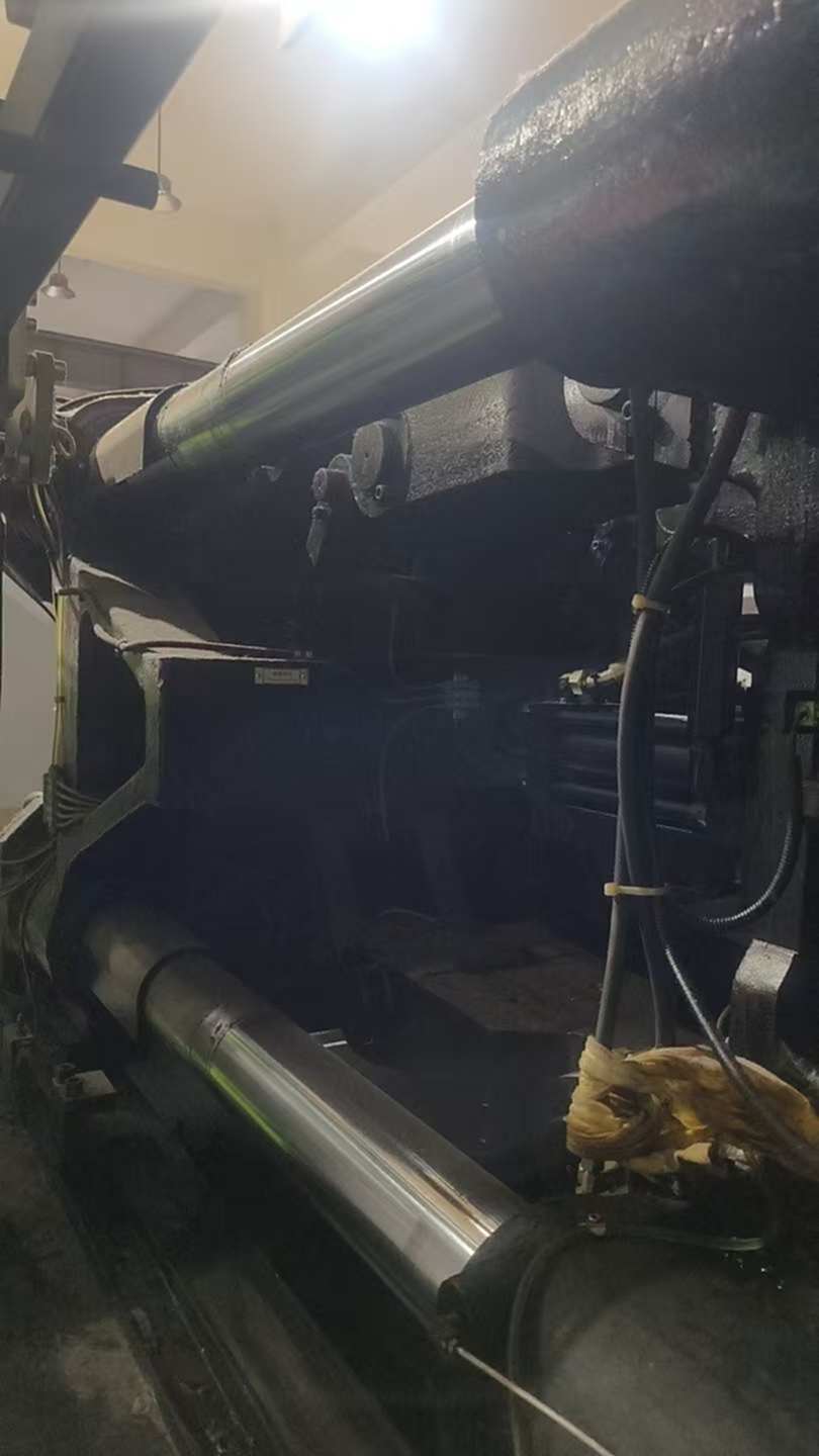 伊之密UN360C-BTP 注塑机