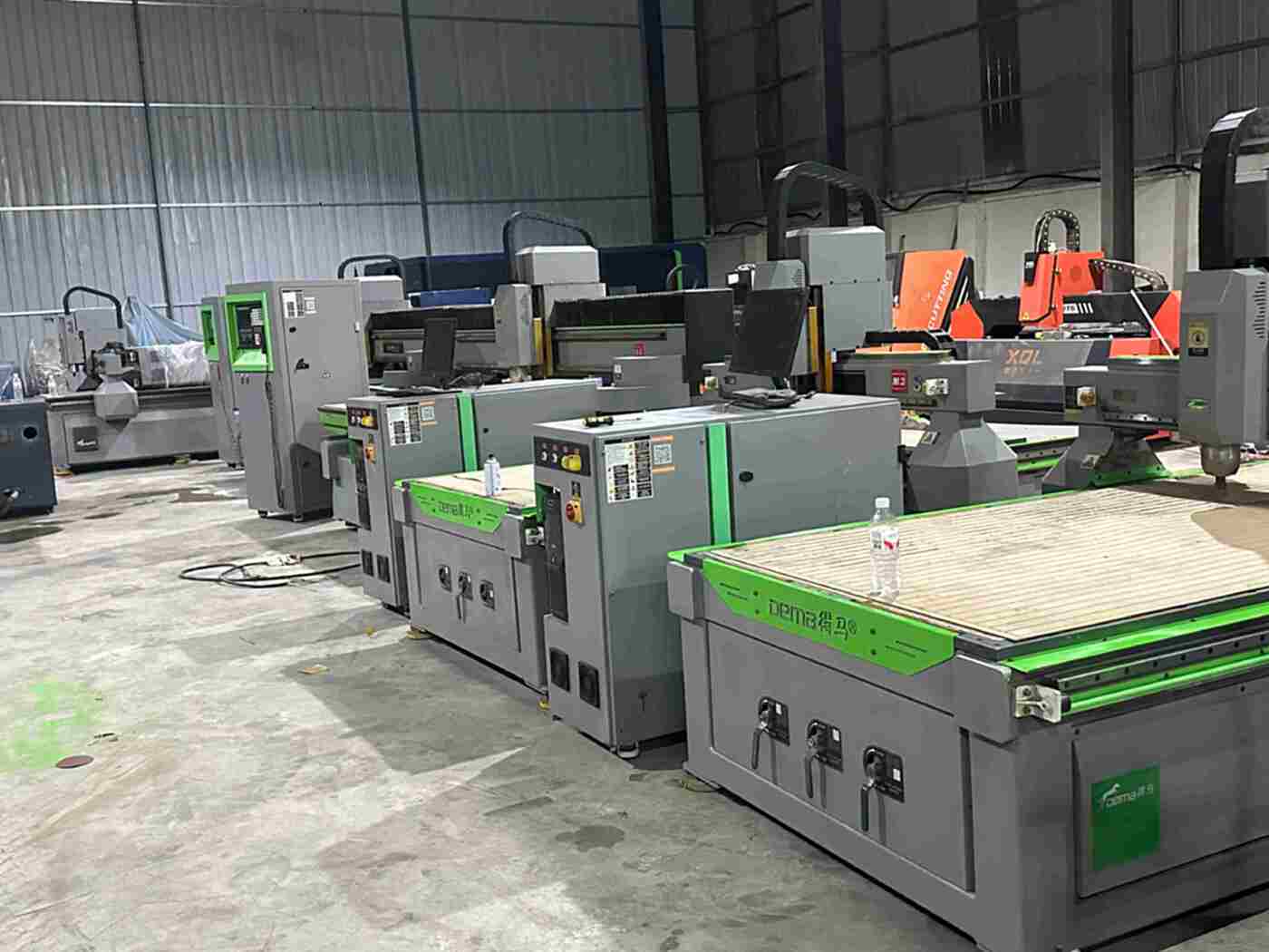 得马G5迷你字加工中心雕刻机G5广告雕刻机