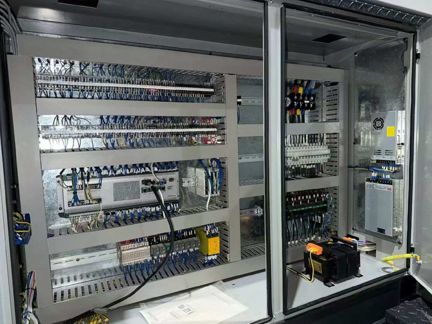 力劲FA1200注塑机