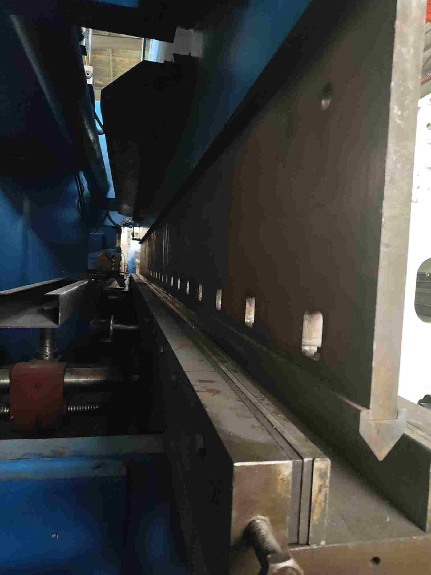 南通东海400吨6米折弯机