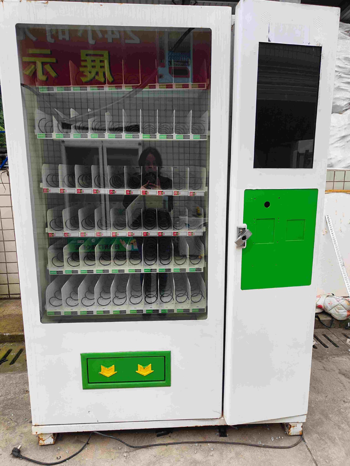 中吉60货道自动化设备