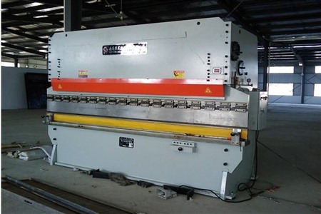 【二手设备】折弯机保护装置选购技巧