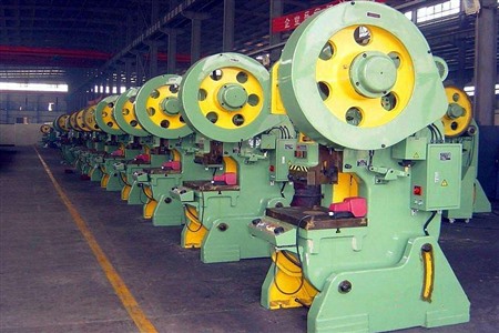 二手冲床冲裁间隙如何确定?它对尺寸精度、磨具有何影响