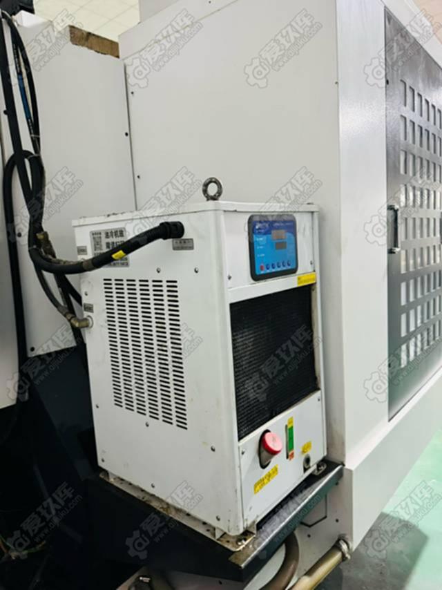 上炬名JMT-600 立式加工中心