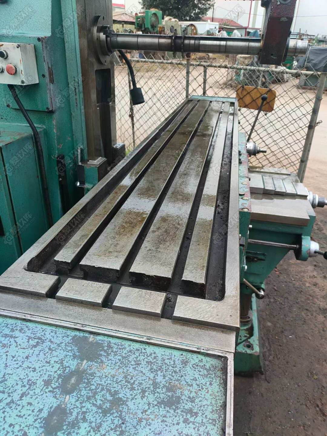 晶菱X6142万能铣