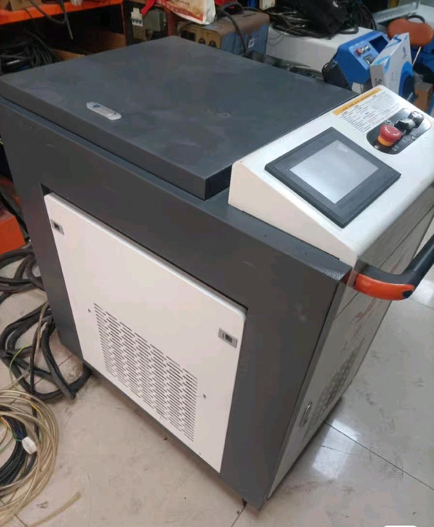 大鹏激光1500W水冷手持式 激光设备