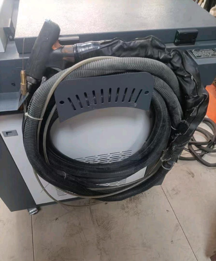 大鹏激光1500W水冷手持式 激光设备