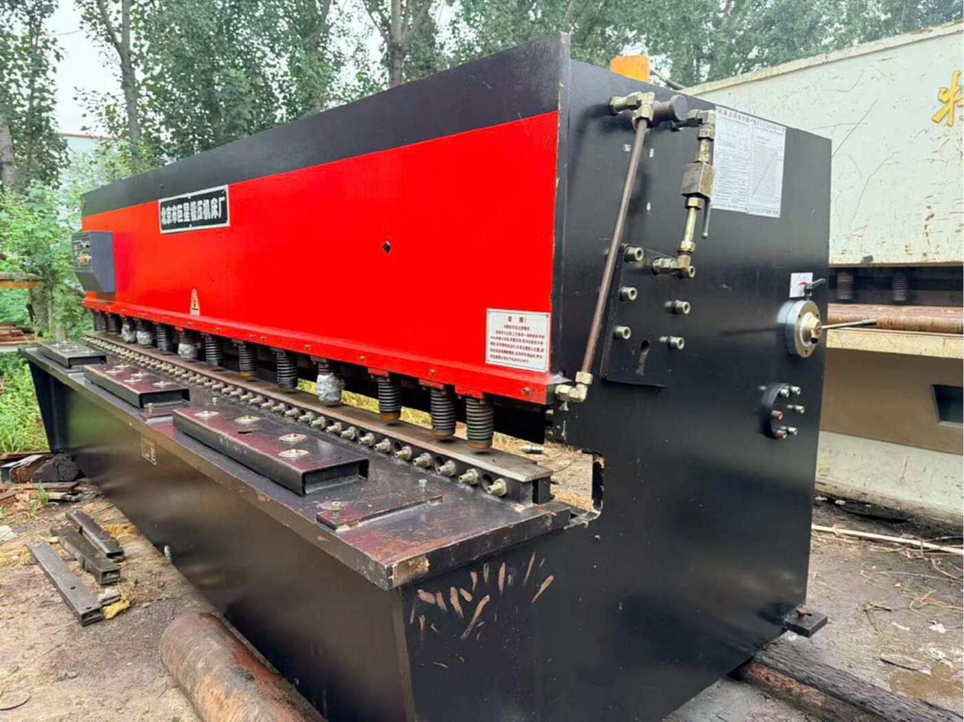 北京市巨星锻压机床厂WC67Y-125/4000、QC12Y-8X4000 其他金属加工设备