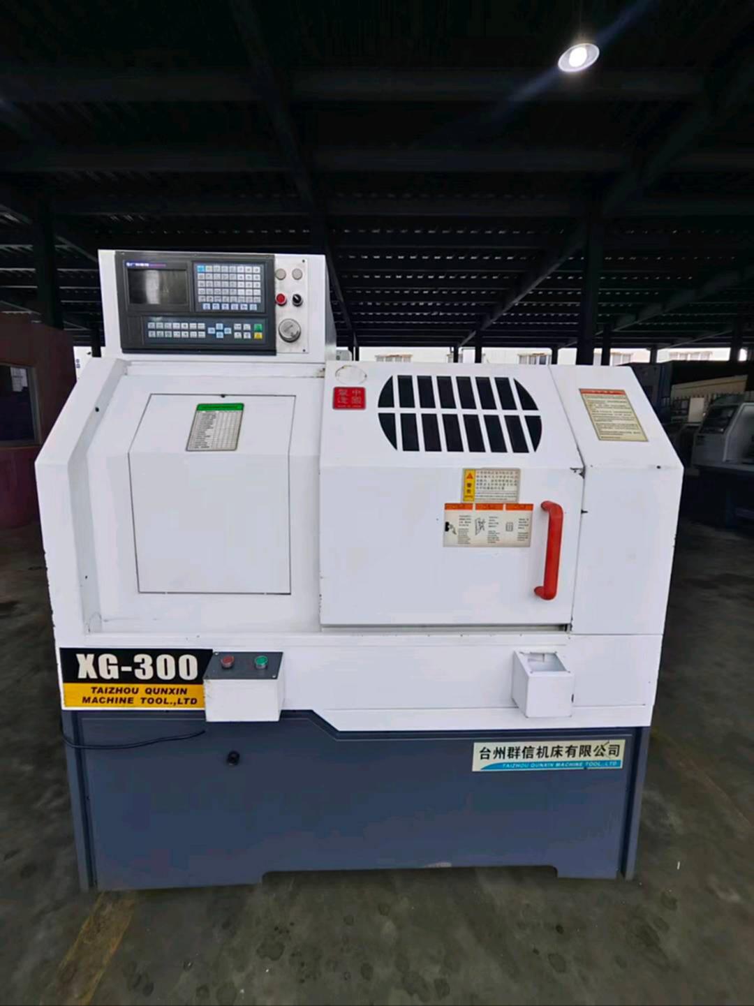 群信XG-300数控车床
